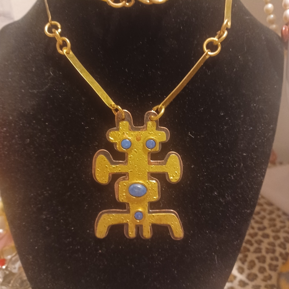 Figural necklace
